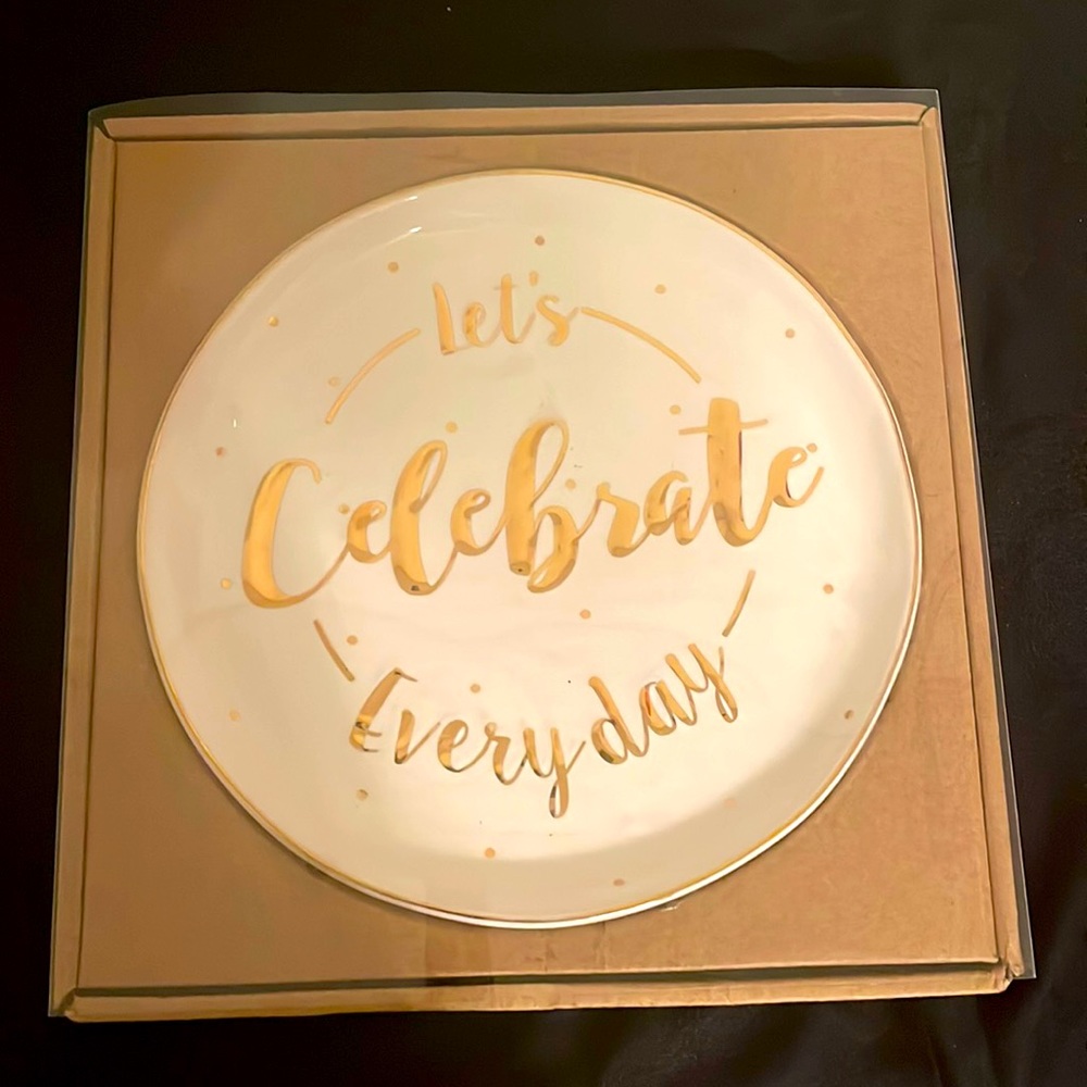 New in box Celebrate everyday plate